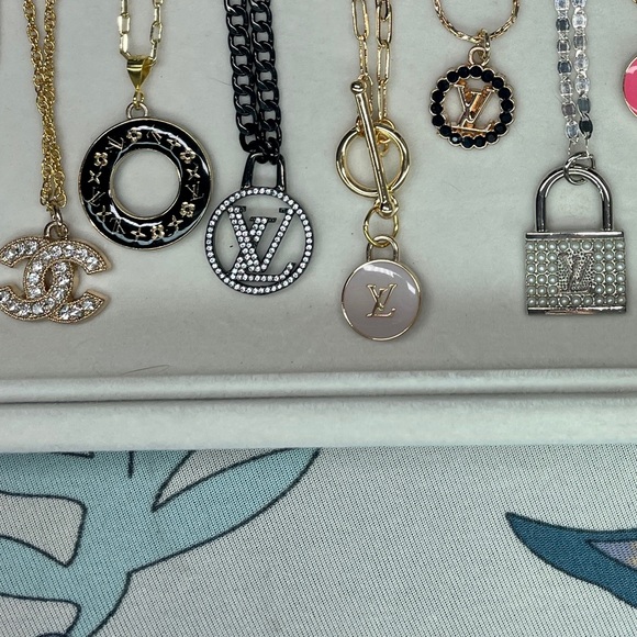 Authentic Louis Vuitton Brass lock and key upcycled on gold plated necklace - Picture 5 of 5